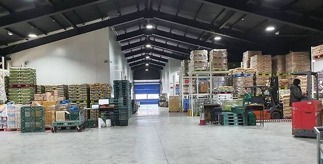 식자재대통령 창고 내부 전경. <부자비즈>