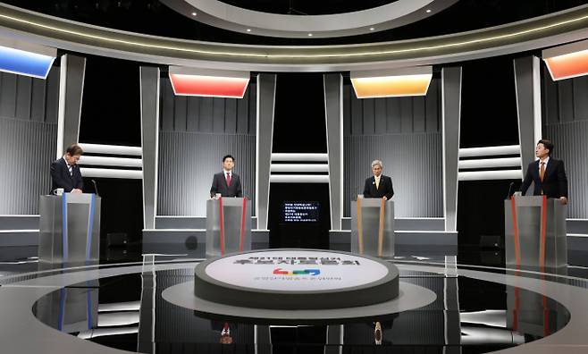 국내 주요 대선 후보들이 23일 진행된 TV토론에서 네거티브 공방을 벌였다. /사진=뉴스1(국회사진기자단)