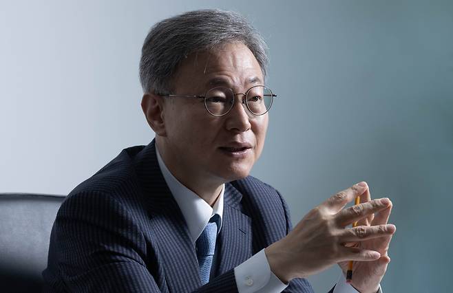 장인홍 구로구청장이 12일 오전 서울 구로구청 내 집무실에서 헤럴드경제와 인터뷰를 하고 있다. 임세준 기자