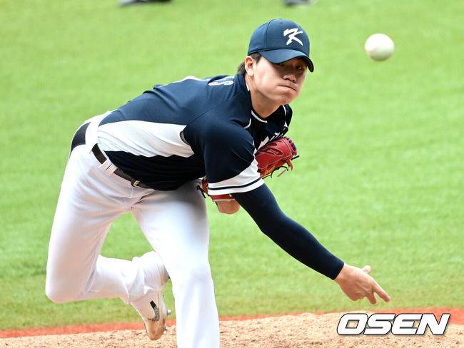 [OSEN=최규한 기자] 항저우 아시안게임 야구대표팀 시절 장현석. 2023.10.06 / dreamer@osen.co.kr