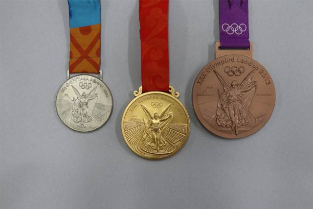 장미란의 올림픽 금·은·동 메달. 사진 제공=문체부