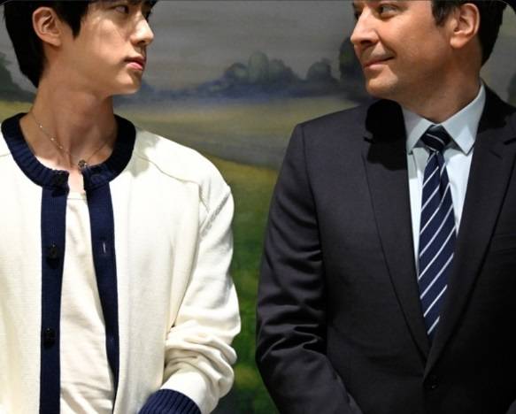 "사랑해 친구!" 방탄소년단 진, 신세경 변신 지미 팰런과 'Don't Say You Love Me' 뮤직비디오 재연