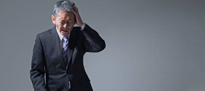 머리를 부딪친 뒤 어지럽거나 구토가 나오는 등의 증상이 발생하면 즉시 병원을 찾아 진단을 받아야 한다. [사진=게티이미지뱅크]