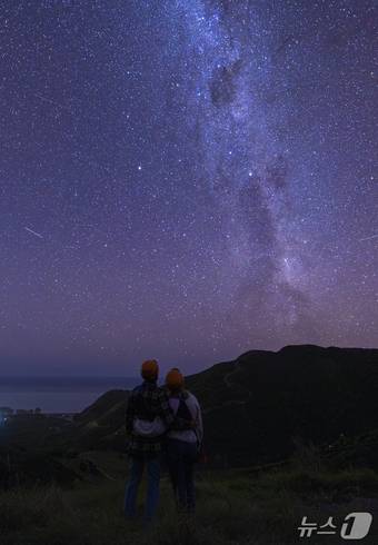 스타게이징의 낭만과 집라인의 스릴을 동시에 경험하는 특별한 순간(Rachel Gillespie 제공)