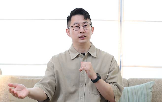 김영권 플라야 대표가 인터뷰를 하고 있는 모습. /박성원 기자