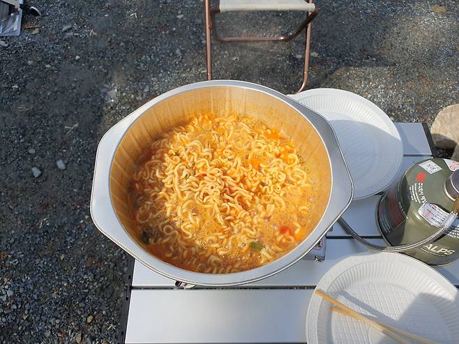 작지만 있을 건 다 있는 자린이 캠핑기