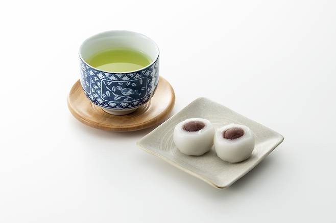 떡을 보이차, 우엉차, 계피차, 녹차 등과 함께 먹으면 혈당 급상승을 방지하는데 도움을 준다. 게티이미지뱅크