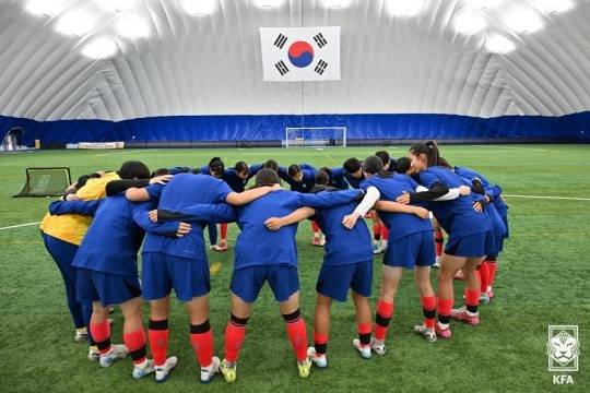 5월 초 진행된 경주 소집훈련 당시 여자 U-17 대표팀 선수들의 모습. 사진[연합뉴스]