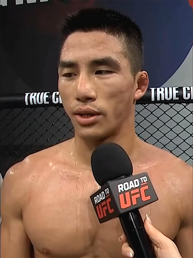 ONE Championship 7승 2패 윤창민이 2025년 5월 중국 퍼포먼스 인스티튜트 상하이에서 Road to UFC 시즌4 토너먼트 준결승 진출 소감을 말하고 있다. 윤창민은 아시아 종합격투기 톱스타 추성훈 김동현의 제자다. 사진=TKO
