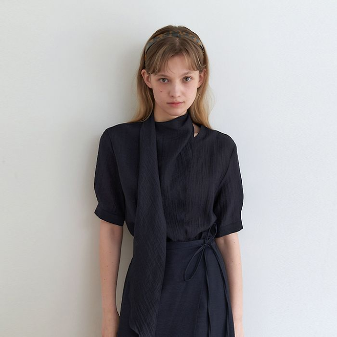 텐셀·나일론 소재를 활용한 루그너의 블라우스 제품 [루그너 제공]