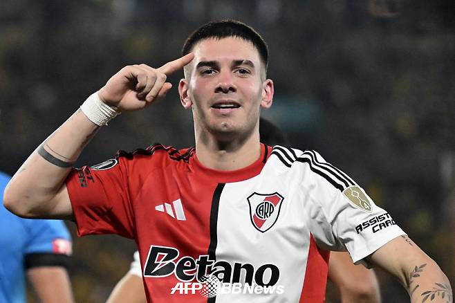 파리생제르맹(PSG)이 영입을 추진 중인 아르헨티나 리버플레이트 소속 프랑코 마스탄투오노. /AFPBBNews=뉴스1