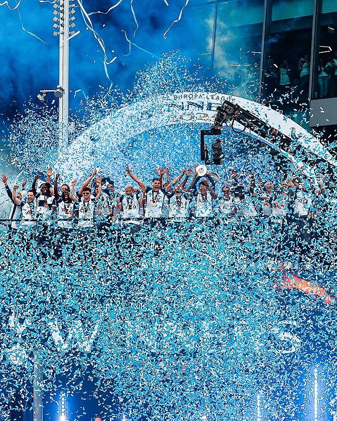 토트넘 홋스퍼 우승 퍼레이드. /사진=토트넘 홋스퍼 공식 사회관계망서비스(SNS)