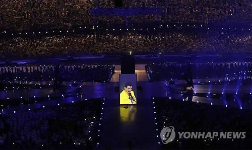 2012 런던올림픽 폐막식 프레디 머큐리 영상 [EPA 연합뉴스 자료사진. 재판매 및 DB 금지]