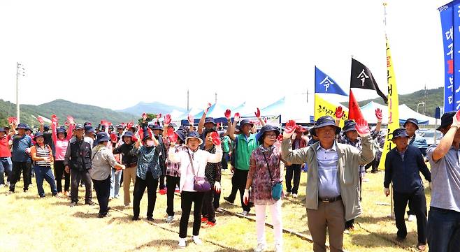 지난해 열린 군위 삼장군 단오축제 장면. /대구 군위군 제공
