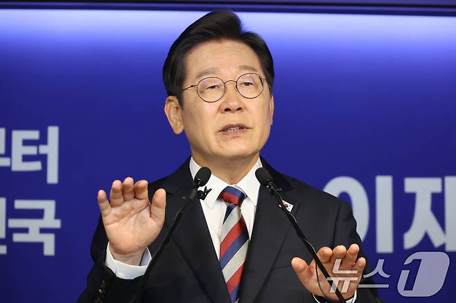 이재명 더불어민주당 대통령 후보가 25일 오전 서울 여의도 중앙당사에서 가진 기자간담회에서 발언하고 있다. 2025.5.25/뉴스1 ⓒ News1 이광호 기자