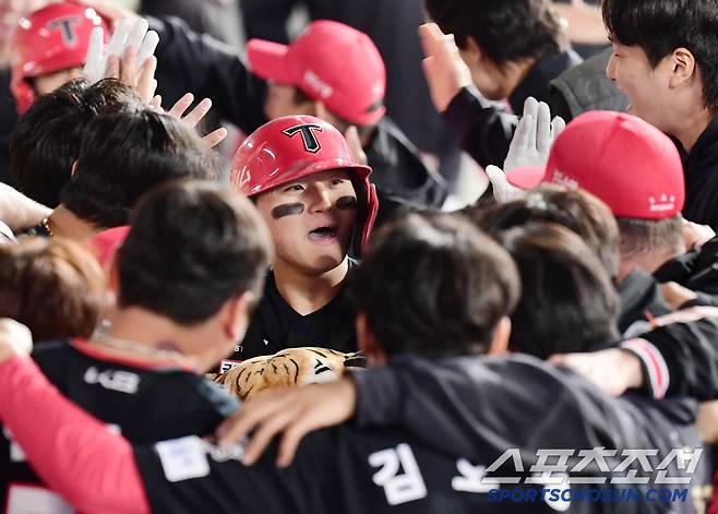 23일 대구 삼성라이온즈파크에서 열린 KBO리그 삼성과 KIA의 경기. 8회 역전 투런홈런을 날린 KIA 김도영. 대구=송정헌 기자songs@sportschosun.com/2025.05.23/