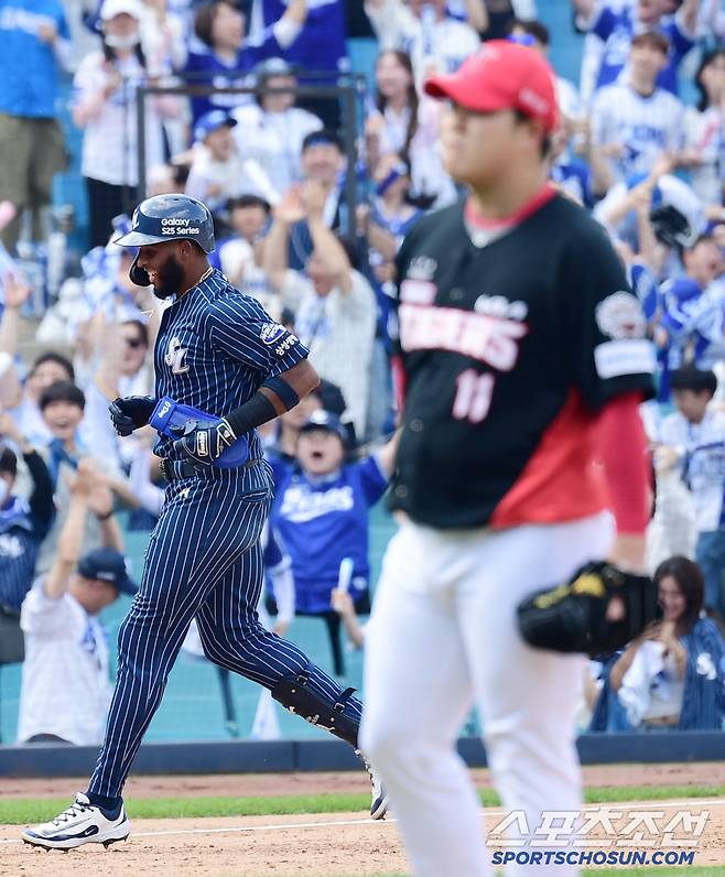9회말 끝내기 홈런을 날린 삼성 디아즈.