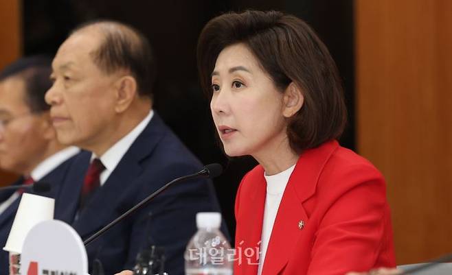 나경원 국민의힘 공동선거대책위원장이 지난 22일 오전 서울 여의도 한국거래소에서 열린 중앙선거대책위원회 현장 회의에 참석해 발언하고 있다. ⓒ데일리안 방규현 기자