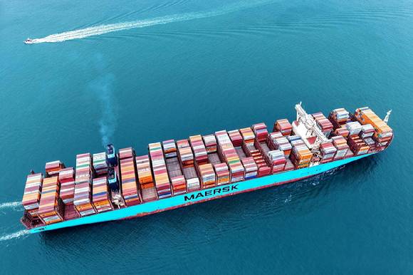 한 컨테이너선이 바다를 항해하고 있다. [사진=연합뉴스]