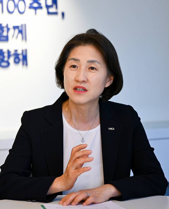 박은실 한국YWCA연합회 사무총장이 최근 서울 중구 연합회 사무실에서 연합회의 비전에 대해 설명하고 있다. 신석현 포토그래퍼