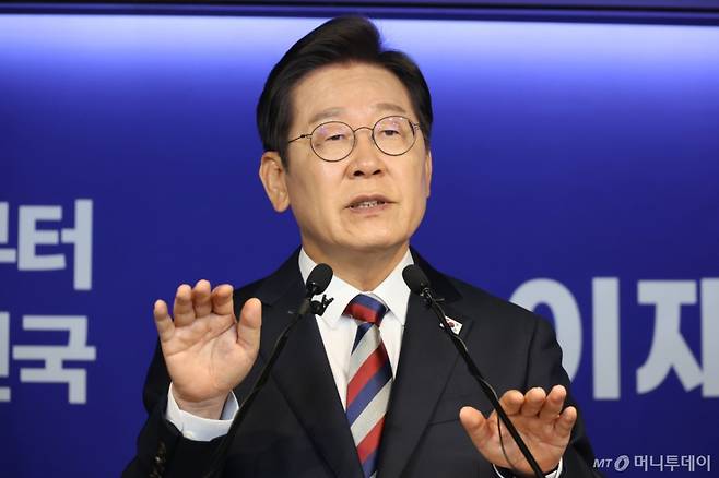 (서울=뉴스1) 이광호 기자 = 이재명 더불어민주당 대통령 후보가 25일 오전 서울 여의도 중앙당사에서 가진 기자간담회에서 발언하고 있다. 2025.5.25/뉴스1  Copyright (C) 뉴스1. All rights reserved. 무단 전재 및 재배포,  AI학습 이용 금지. /사진=(서울=뉴스1) 이광호 기자