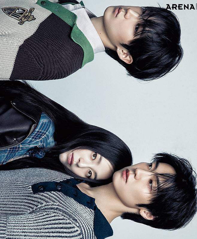 (유준) 이너 셔츠·칼라 니트 모두 펜디 제품. (지후) 레더 재킷 포그던, 셔츠 랑거 제품. (승협) 슬리브리스 톱 반소매 니트 톱 모두 펜디 제품.