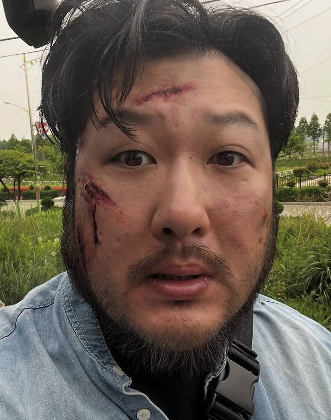 쿠팡플레이 ‘뉴토피아’ 분장한 배우 김대호. 김대호 인스타그램.