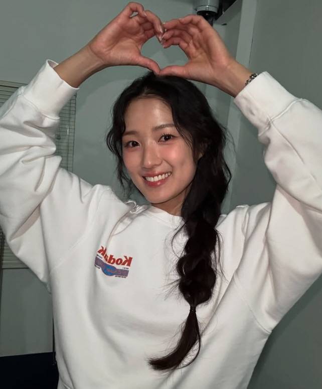 사진출처=김혜윤 인스타그램