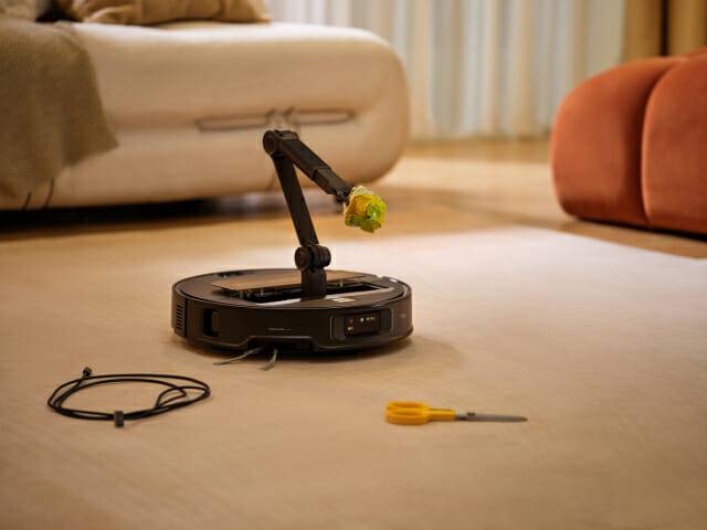 로보락 세계 최초 5축 로봇 팔 탑재한 로봇청소기 '사로스 Z70' (사진=로보락)