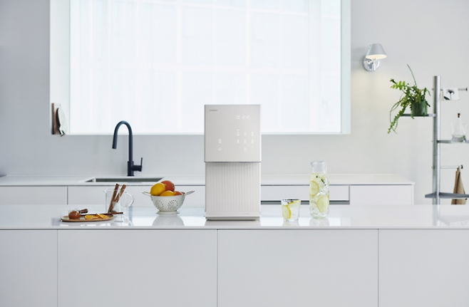 쿠쿠홈시스 제로 100 슬림 얼음 정수기. 쿠쿠홈시스