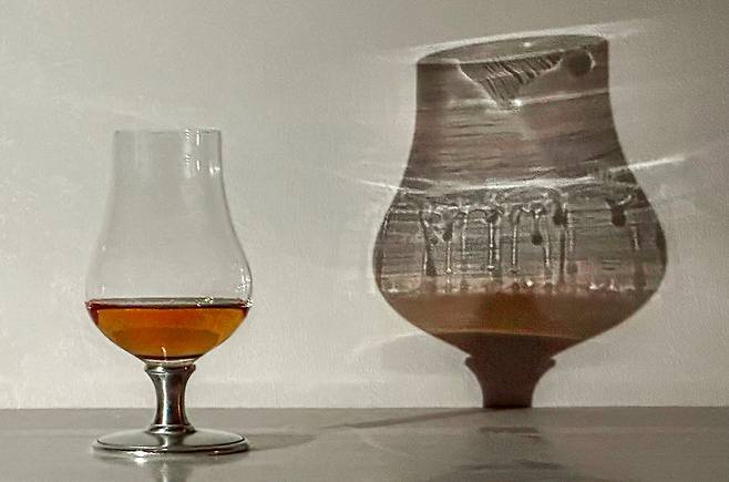 끝까지 비우지 못한 잔, 기억에는 남았다. /김지호 기자