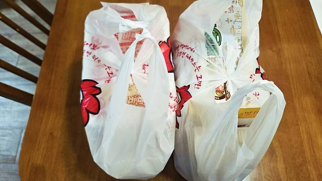 20250525_194101.jpg 저녁 직화바베큐 치킨과 후라이드 치킨