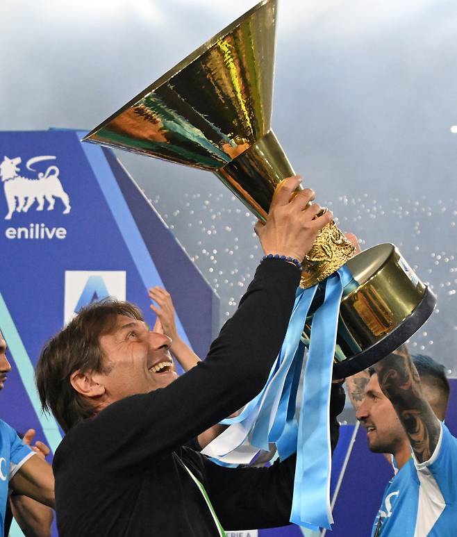 <yonhap photo-4940=""> 콘테 감독.&nbsp; &nbsp; 신화=연합뉴스&nbsp;</yonhap>