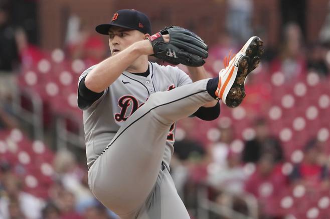 <yonhap photo-2493=""> Detroit Tigers starting pitcher Tarik Skubal throws during the first inning of a baseball game against the St. Louis Cardinals Tuesday, May 20, 2025, in St. Louis. (AP Photo/Jeff Roberson)/2025-05-21 09:07:31/ <저작권자 ⓒ 1980-2025 ㈜연합뉴스. 무단 전재 재배포 금지, AI 학습 및 활용 금지></yonhap>