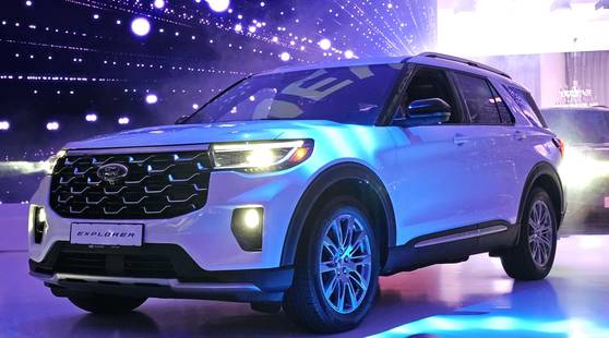 Ford's updated Explorer large SUV is being introduced on Nov. 12 in Seocho District, southern Seoul. [YONHAP]
