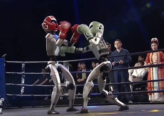 로봇 격투대회 장면/사진=중국 중앙(CC)TV 유튜브 캡처