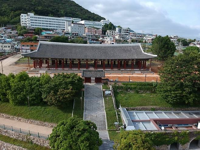 여수 진남관 전경.