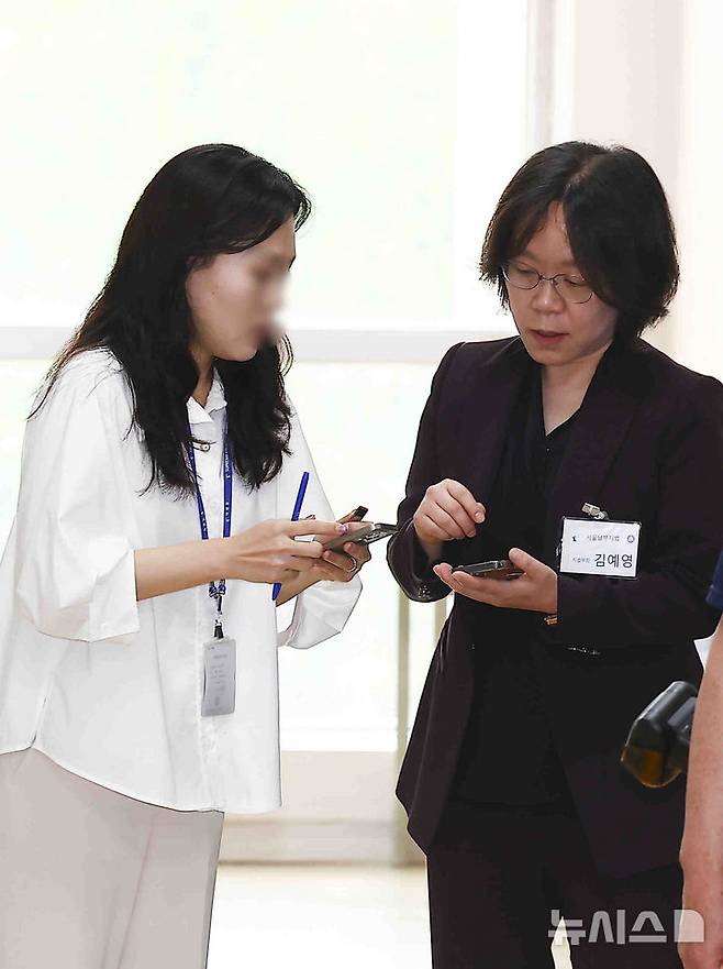 [고양=뉴시스] 김근수 기자 = 김예영 전국법관대표회의 의장이 26일 경기 고양시 사법연수원에서 전국법관대표회의 임시회의에 참석해 있다. 2025.05.26. ks@newsis.com