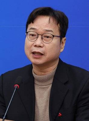 민주당 선대위에서 AI강국위원장을 맡은 이재성 민주당 부산시당 위원장은 22대 총선 때 이재명 당시 대표가 직접 영입한 인사다. 동아DB