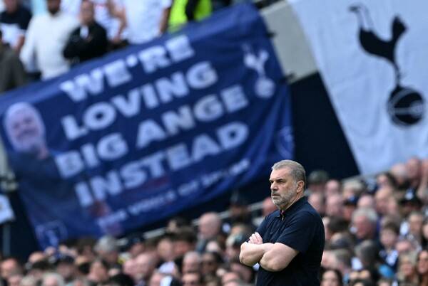 ▲ 엔제 포스테코글루 토트넘 홋스퍼 감독에 대한 재신임이 다시 흔들리고 있다. ⓒ연합뉴스/REUTERS/AFP