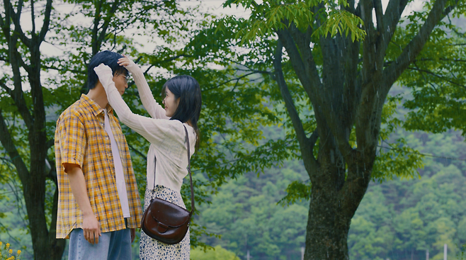 ▲ 아이유 '네버 엔딩 스토리' 뮤비 티저. 제공| 이담엔터테인먼트