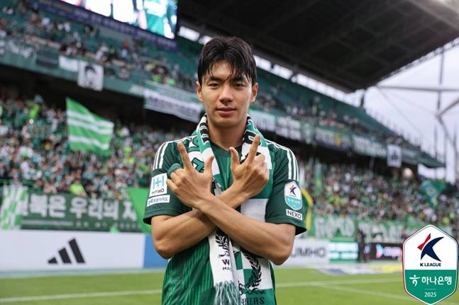 전진우. /사진=한국프로축구연맹