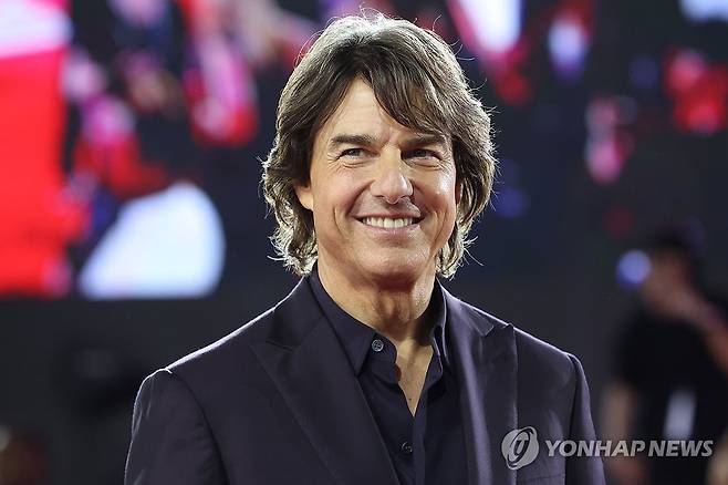 12번째 내한한 톰 크루즈 [연합뉴스 자료사진] 할리우드 배우 톰 크루즈가 지난 8일 서울 송파구 롯데월드 아이스링크에서 열린 영화 '미션 임파서블: 파이널 레코닝' 레드카펫 행사에서 포즈를 취하고 있다. 2025.5.8 photo@yna.co.kr