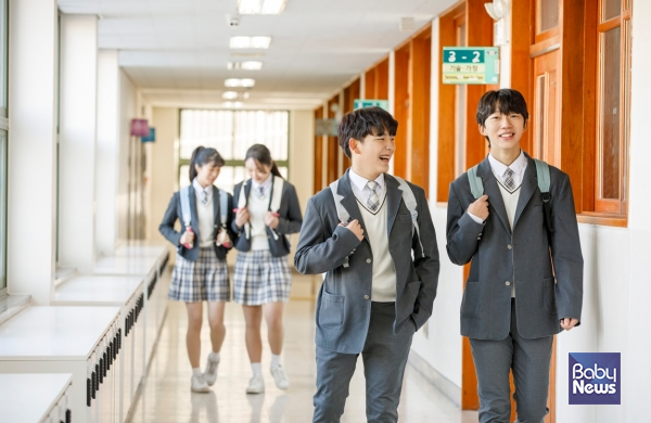 우리나라 청소년 인구(9∼24세)가 40년 사이에 절반 가까이 감소한 것으로 나타났다. ⓒ베이비뉴스