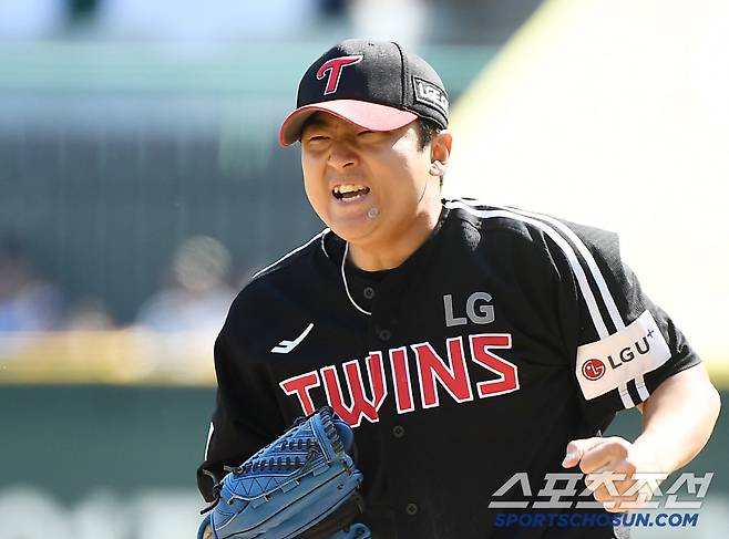 25일 인천 SSG랜더스필드에서 열린 LG-SSG전. 선발 송승기가 6회말 2사 2, 3루에서 한유섬을 삼진으로 잡으며 포효하고 있다. 인천=정재근 기자 cjg@sportschosun.com/2025.5.25/