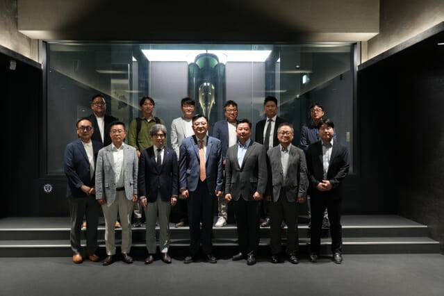 (왼쪽 세 번째 부터)정재호 연세대 융합과학기술원장, 조준희 KOSA 회장, 한국IBM 표창희 상무 (사진=KOSA)