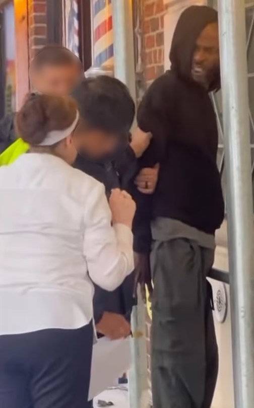 kindrahall 인스타그램