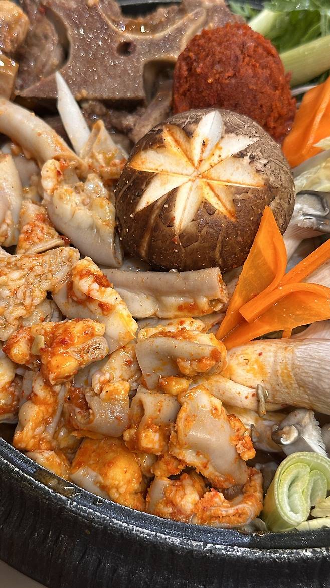 IMG_3889.jpeg 한우곱창전골 & 뼈구이