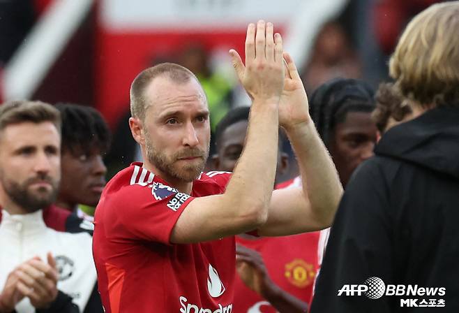 크리스티안 에릭센. 에릭센이 맨체스터 유나이티드에서의 마지막 경기를 마쳤다. 맨유는 5월 26일 애스턴 빌라와의 2024-25시즌 잉글랜드 프리미어리그(EPL) 최종전에서 2-0으로 이겼다. 에릭센은 후반 21분 교체로 그라운드를 밟았다. 에릭센은 1-0으로 앞선 후반 42분 승부의 쐐기를 박는 득점을 터뜨렸다. 맨유 팬들에게 득점으로 전한 작별 인사이기도 했다. 사진=AFPBBNews=News1