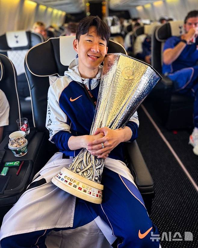 [서울=뉴시스] 잉글랜드 프로축구 프리미어리그(EPL) 토트넘홋스퍼 '주장' 손흥민. (사진=토트넘 SNS 캡처) 2025.05.26. photo@newsis.com *재판매 및 DB 금지